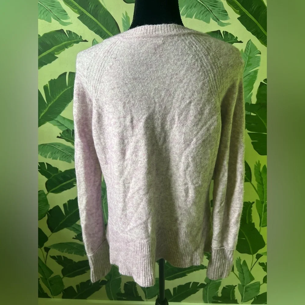 J Crew Womens Lilac Pink V-Neck Merino Wool Blend‎ Sweater Medium